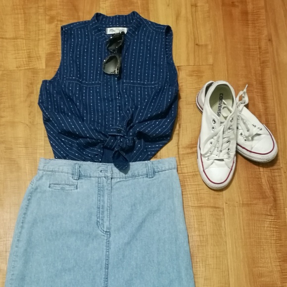 Madewell Tops - Madewell Button-Down Sleeveless Collared Top